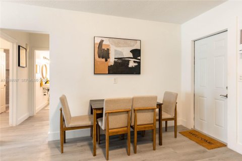 Villa ou maison à louer à Dania Beach, Floride: 2 chambres, 100.61 m2 № 2064022 - photo 16