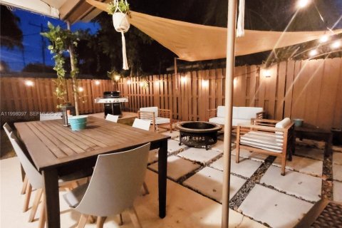Villa ou maison à Dania Beach, Floride 2 chambres, 100.61 m2 № 2064022