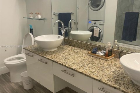 Снять в аренду кондоминиум в Майами, Флорида 1 спальня, 98.29м2, № 1867711 - фото 11