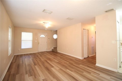Villa ou maison à louer à Saint Petersburg, Floride: 4 chambres, 122.63 m2 № 2114579 - photo 2