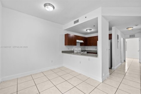 Apartamento en alquiler en Hialeah, Florida, 2 dormitorios, 74.32 m2 № 2026487 - foto 9