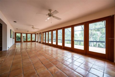 House in Melrose, Florida 4 bedrooms, 256.69 sq.m. № 1732187 - photo 15