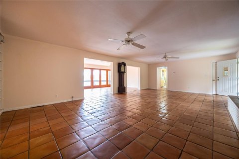 House in Melrose, Florida 4 bedrooms, 256.69 sq.m. № 1732187 - photo 10