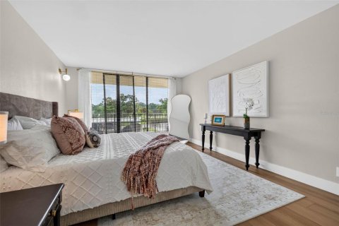 Condo in Belleair, Florida, 2 bedrooms  № 2166855 - photo 13