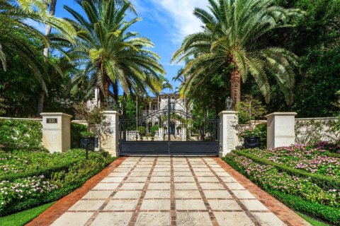 Villa ou maison à Hillsboro Beach, Floride 5 chambres, 1163.79 m2 № 2086072