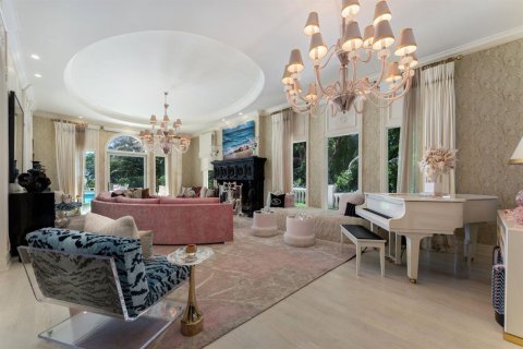 Купить виллу или дом в Хиллсборо-Бич, Флорида 8 комнат, 1163.79м2, № 2086072 - фото 27