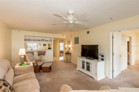 Condo in Lake Suzy, Florida, 2 bedrooms  № 1339596 - photo 27