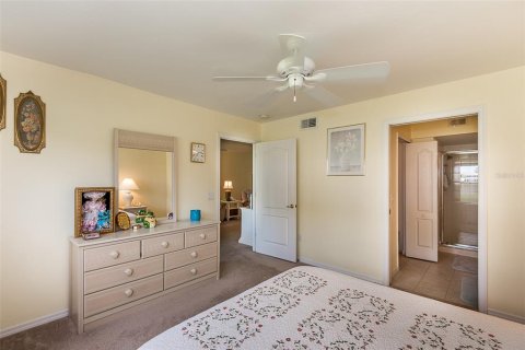 Condo in Lake Suzy, Florida, 2 bedrooms  № 1339596 - photo 21