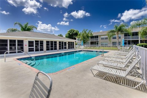 Condo in Lake Suzy, Florida, 2 bedrooms  № 1339596 - photo 2
