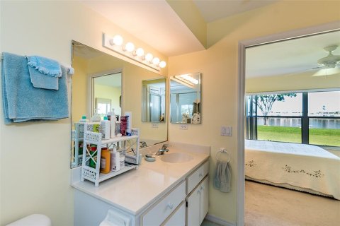 Condo in Lake Suzy, Florida, 2 bedrooms  № 1339596 - photo 14