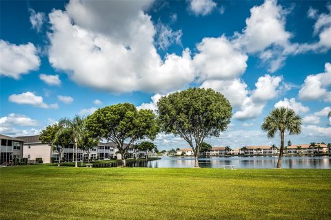 Condo in Lake Suzy, Florida, 2 bedrooms  № 1339596 - photo 4