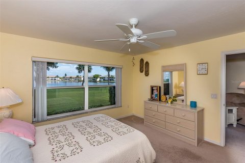 Condo in Lake Suzy, Florida, 2 bedrooms  № 1339596 - photo 25