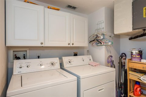 Condo in Lake Suzy, Florida, 2 bedrooms  № 1339596 - photo 20