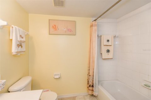 Condo in Lake Suzy, Florida, 2 bedrooms  № 1339596 - photo 18