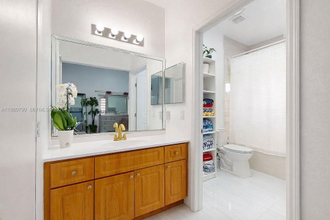 Купить виллу или дом в Хомстед, Флорида 4 спальни, 148.46м2, № 2044753 - фото 23