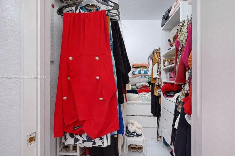 Купить виллу или дом в Хомстед, Флорида 4 спальни, 148.46м2, № 2044753 - фото 26