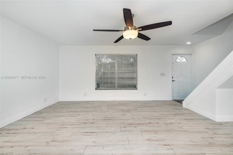 Touwnhouse à vendre à North Lauderdale, Floride: 2 chambres, 102.94 m2 № 2170571 - photo 5