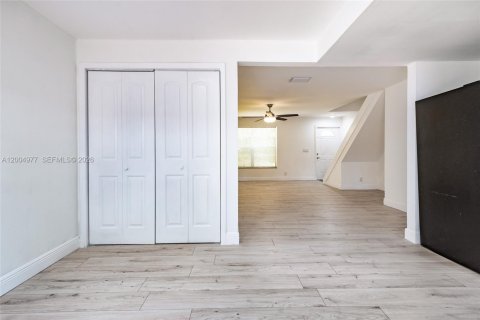 Touwnhouse à vendre à North Lauderdale, Floride: 2 chambres, 102.94 m2 № 2170571 - photo 8