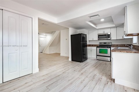 Touwnhouse à vendre à North Lauderdale, Floride: 2 chambres, 102.94 m2 № 2170571 - photo 11