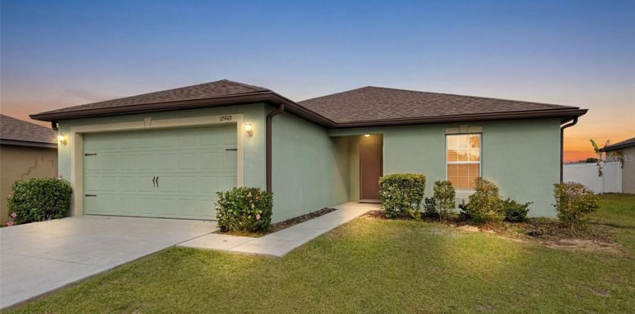 Casa en Spring Hill, Florida 3 dormitorios, 143.07 m2 № 2144031