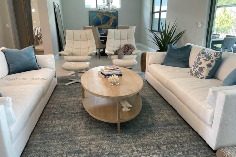 Villa ou maison à vendre à Bradenton, Floride: 3 chambres, 219.99 m2 № 2021692 - photo 2