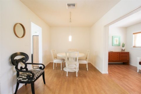 Villa ou maison à louer à Sarasota, Floride: 4 chambres, 190.82 m2 № 226260 - photo 13