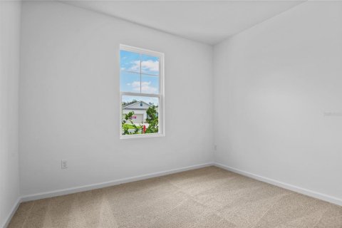 House in Dundee, Florida 4 bedrooms, 192.31 sq.m. № 1627093 - photo 8