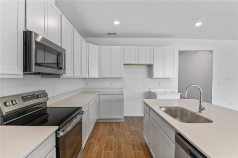 House in Dundee, Florida 4 bedrooms, 192.31 sq.m. № 1627093 - photo 6
