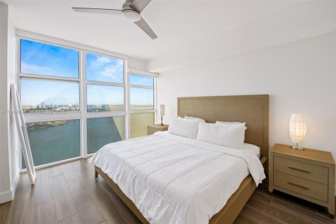 Condo in Miami, Florida, 2 bedrooms № 2183389 - photo 13