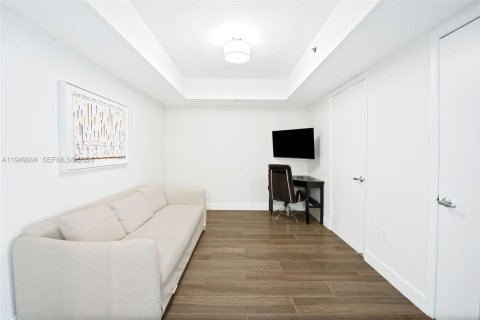 Condo in Miami, Florida, 2 bedrooms № 2183389 - photo 21