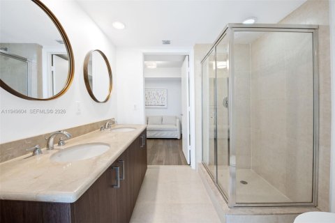Condo in Miami, Florida, 2 bedrooms № 2183389 - photo 20