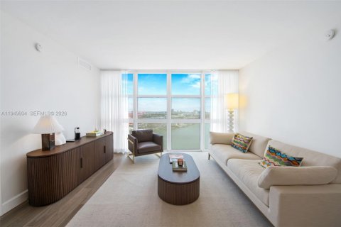 Condo in Miami, Florida, 2 bedrooms № 2183389 - photo 10