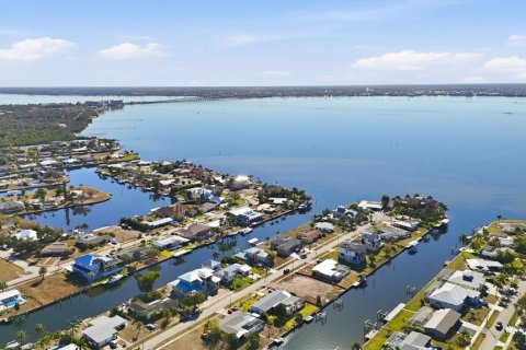 Купить виллу или дом в Порт-Шарлотт, Флорида 12 комнат, 260.13м2, № 2116552 - фото 13