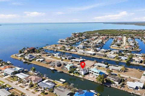 Купить виллу или дом в Порт-Шарлотт, Флорида 12 комнат, 260.13м2, № 2116552 - фото 12