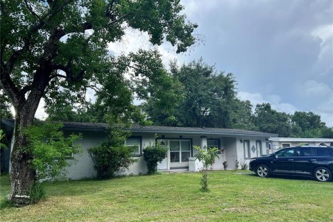 House in Orlando, Florida 4 bedrooms, 134.34 sq.m. № 1798109 - photo 2