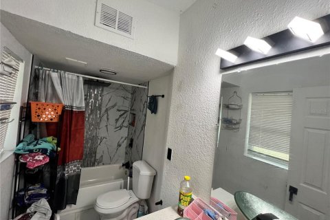 House in Orlando, Florida 4 bedrooms, 134.34 sq.m. № 1798109 - photo 9