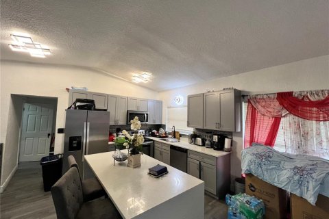 House in Orlando, Florida 4 bedrooms, 134.34 sq.m. № 1798109 - photo 4
