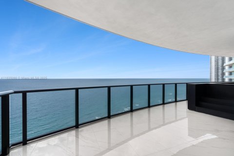 Condo in Sunny Isles Beach, Florida, 4 bedrooms  № 2016827 - photo 29