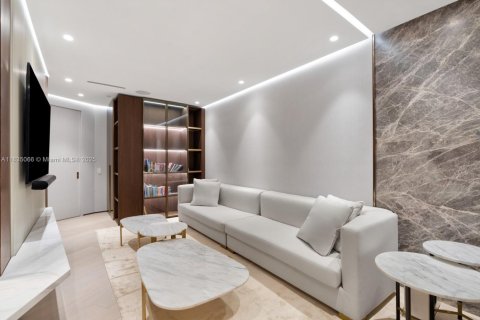 Condo in Sunny Isles Beach, Florida, 4 bedrooms  № 2016827 - photo 24