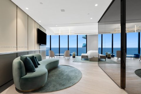 Condo in Sunny Isles Beach, Florida, 4 bedrooms  № 2016827 - photo 11