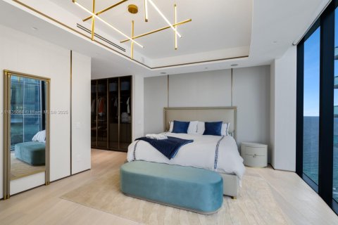 Condo in Sunny Isles Beach, Florida, 4 bedrooms  № 2016827 - photo 23