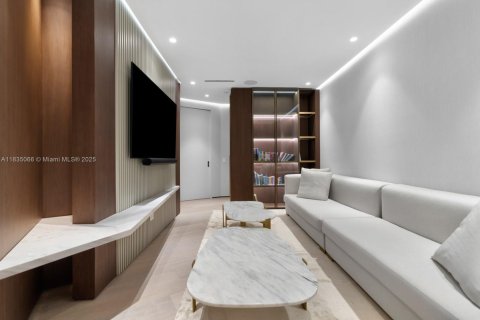 Condo in Sunny Isles Beach, Florida, 4 bedrooms  № 2016827 - photo 25