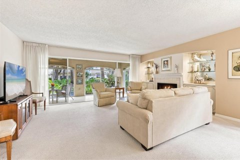 Villa ou maison à vendre à Sarasota, Floride: 3 chambres, 176.51 m2 № 2325240 - photo 10