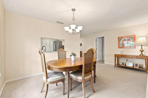 Villa ou maison à vendre à Sarasota, Floride: 3 chambres, 176.51 m2 № 2325240 - photo 9