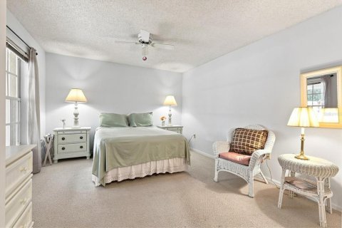 Villa ou maison à vendre à Sarasota, Floride: 3 chambres, 176.51 m2 № 2325240 - photo 18