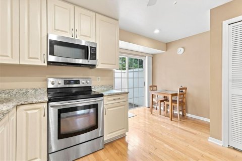 Villa ou maison à vendre à Sarasota, Floride: 3 chambres, 176.51 m2 № 2325240 - photo 14