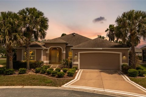 Villa ou maison à The Villages, Floride 3 chambres, 175.31 m2 № 2100796
