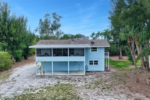 House in Longboat Key, Florida 2 bedrooms, 956.71 sq.m. № 2101204 - photo 2