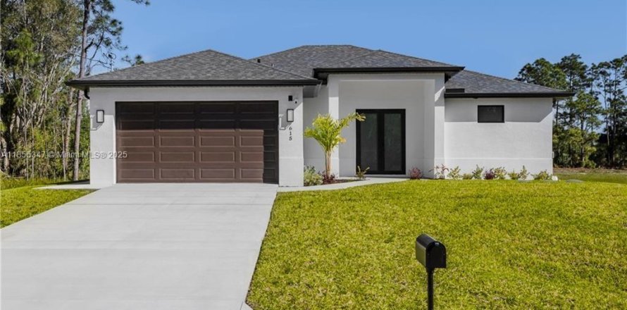 House in Lehigh Acres, Florida 3 bedrooms № 1875063