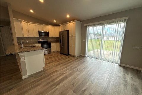 House in Ocklawaha, Florida 3 bedrooms, 122.54 sq.m. № 2379256 - photo 7